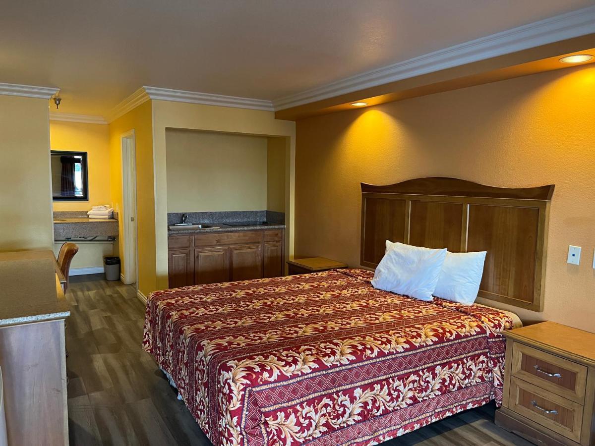 Industry Inn & Suites La Puente Buitenkant foto